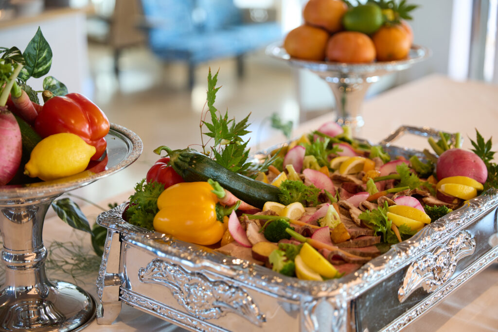 国際両備フェリー おりんぴあどりーむせと チャータークルーズ 貸切遊覧 瀬戸大橋をくぐる 出版記念パーティー 船上パーティー パーティーのおもてなし ビュッフェ料理 パーティー料理