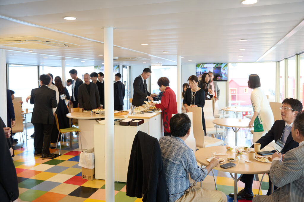 国際両備フェリー　おりんぴあどりーむせと　貸切サロン　展望サロン　船上イベント　船上パーティー　ユニークベニュー　瀬戸内海　岡山　香川　MICE